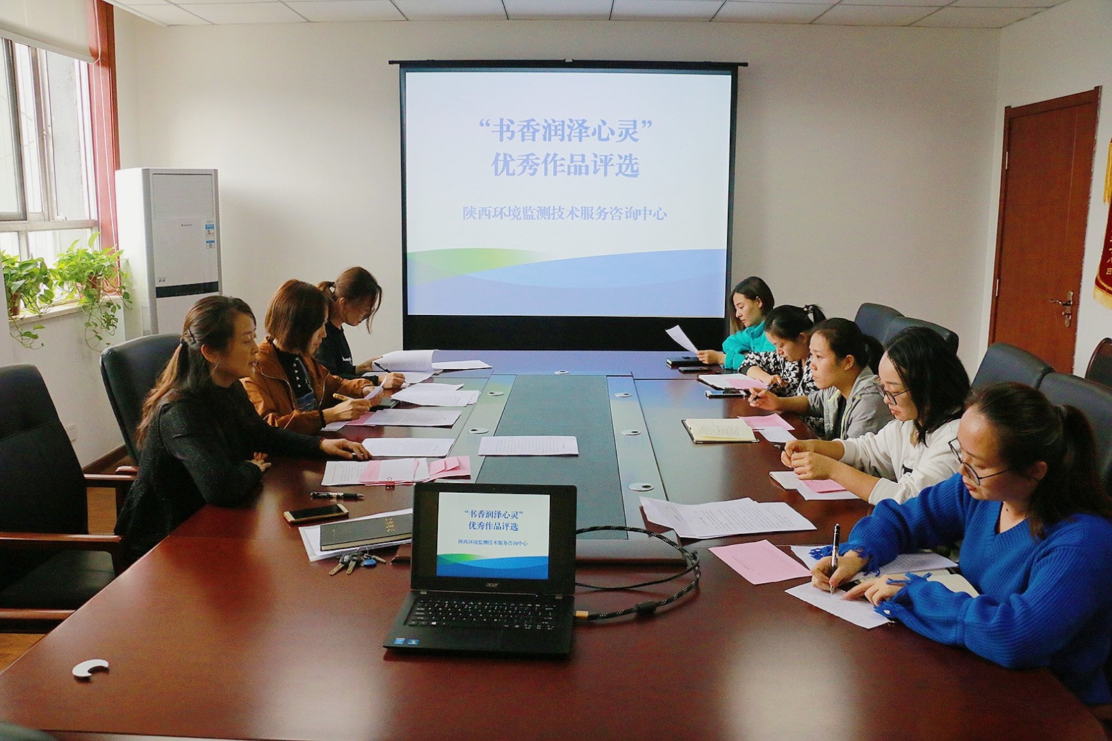 15381826353821650ccK.jpg 读书.jpg