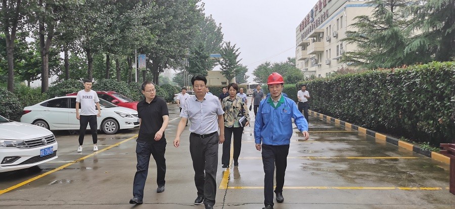 1597711157928714NwlM.jpg 礼泉县县委书记程文杰赴三秦环保股份公司下属省危废处置中心调研.jpg