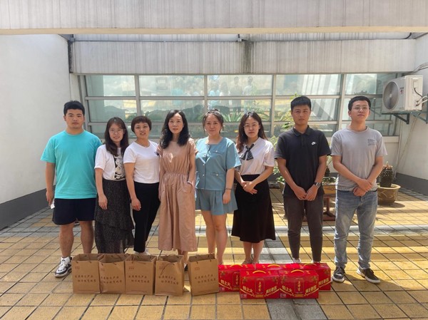 1627610325518767HNp6.jpg 中圣公司工会组织开展夏季“送清凉”活动图片1_副本.jpg