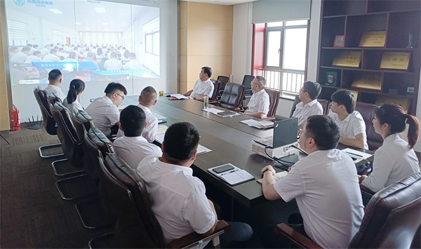 1658801089382047iYhs.jpg 园区开发公司传达学习集团2022年重点项目暨半年生产经营工作会议精神.jpg