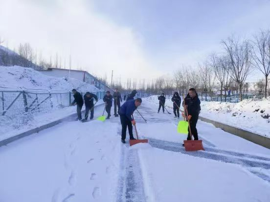 1705568671938008xY0p.png 油气人的风雪照.png