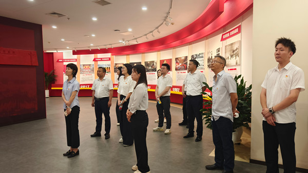 1720661935520119QG2Q.jpg 中圣环境公司组织参观西安市警示教育基地2_副本.jpg