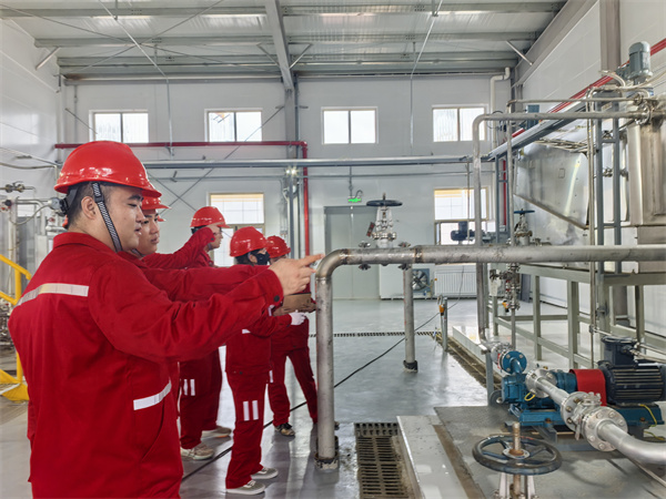 延安环保公司下寺湾污水处理项目 员工实操培训.jpg